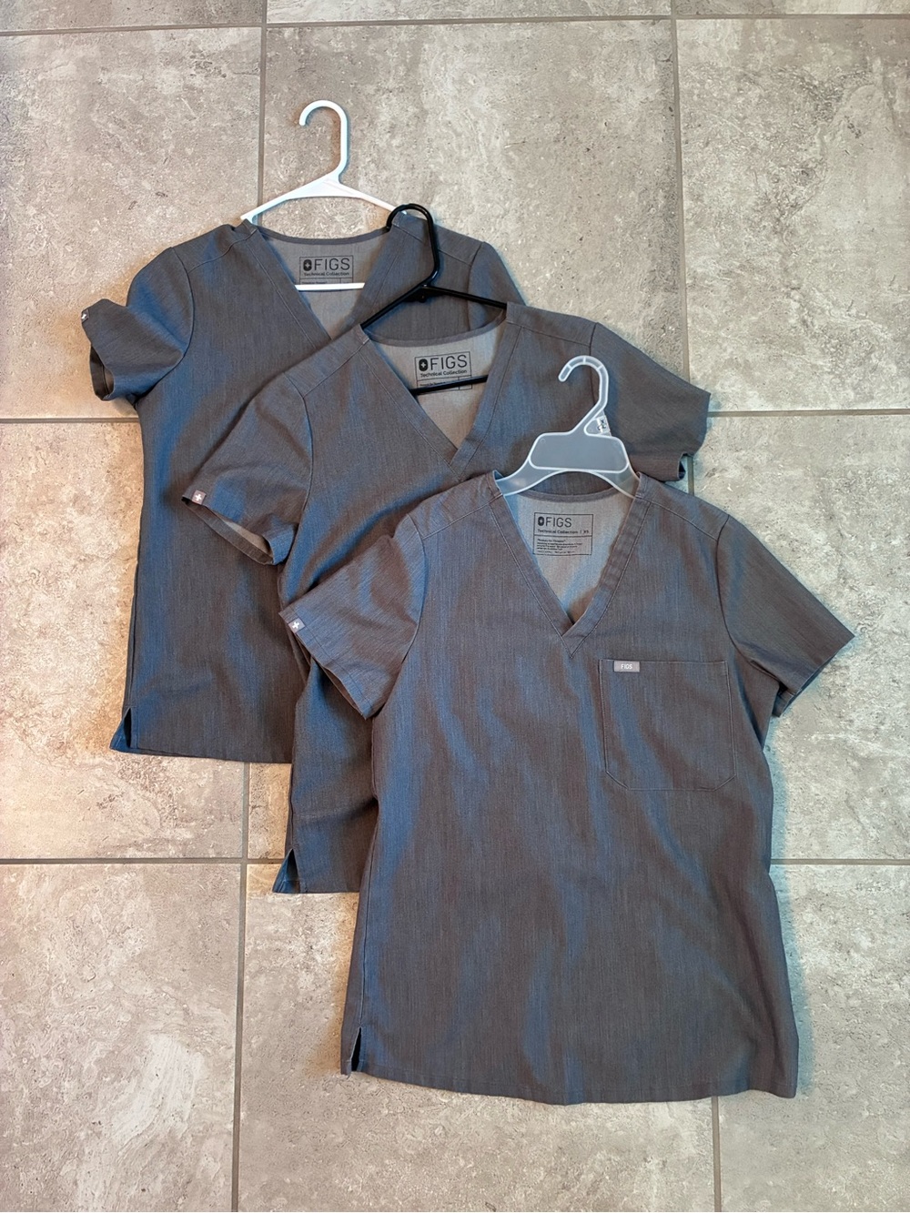 Figs Women’s Short-Sleeve V-Neck Scrub Top in Graphite Gray